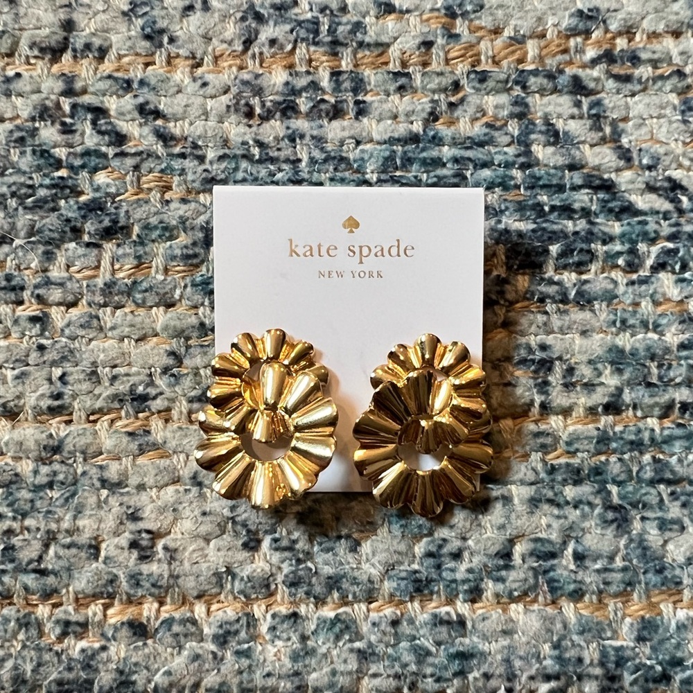 Kate Spade Scrunched Scallops Gold Earrings